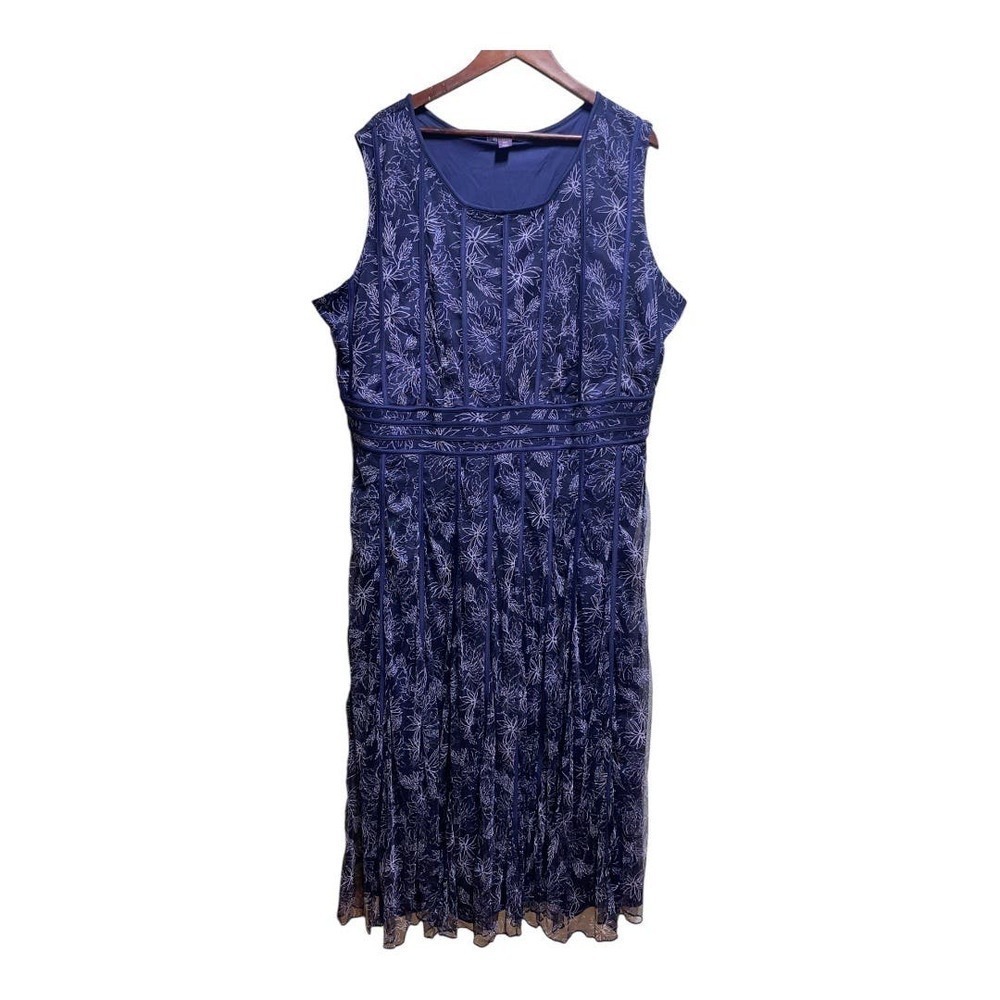 Blue dress by Roamans SZ 26W pleated, Flowy on bottom, Ruched at middle & Lined